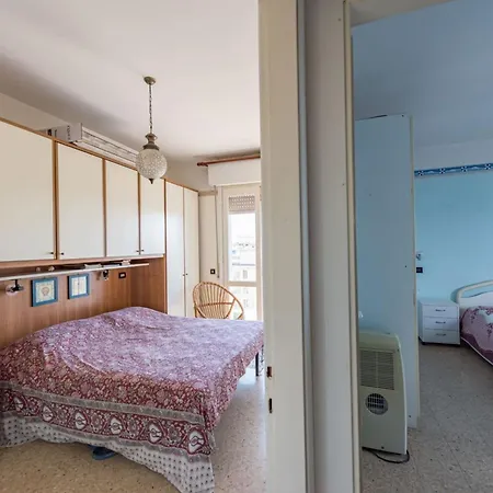 Spacious Flat With Sea View Terrace - Beahost Lägenhet