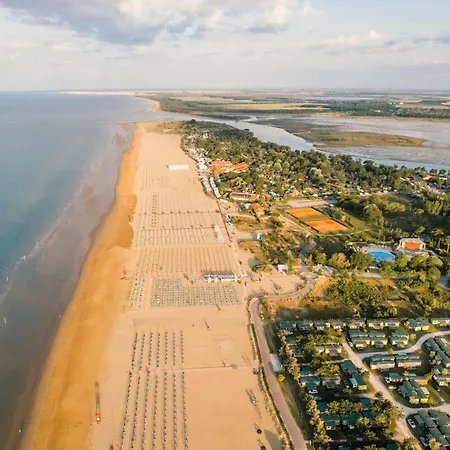 Spacious Flat With Sea View Terrace - Beahost Apartment Bibione